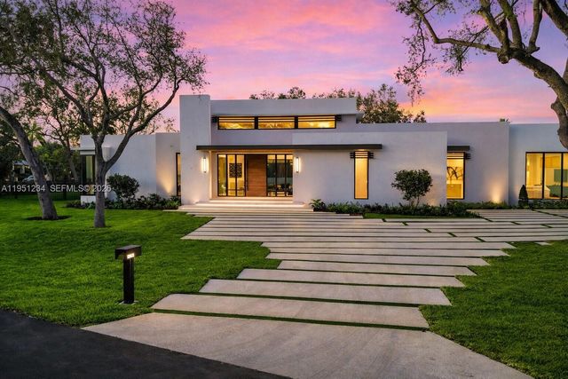 13901 Old Cutler Rd, Palmetto Bay, FL 33158