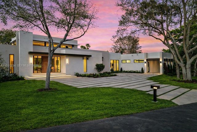 13901 Old Cutler Rd, Palmetto Bay, FL 33158