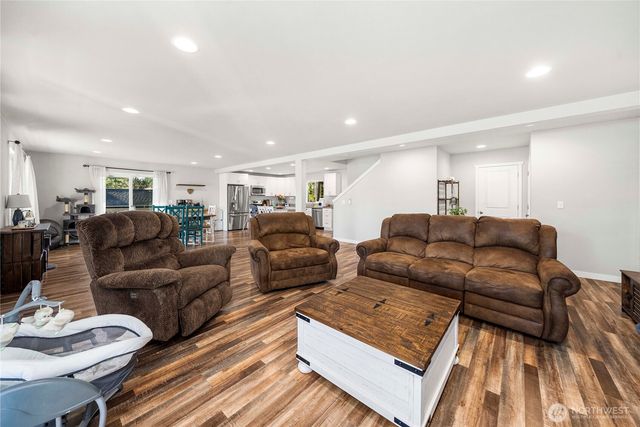 41314 111th Avenue Ct E, Eatonville, WA 98328