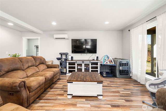 41314 111th Avenue Ct E, Eatonville, WA 98328