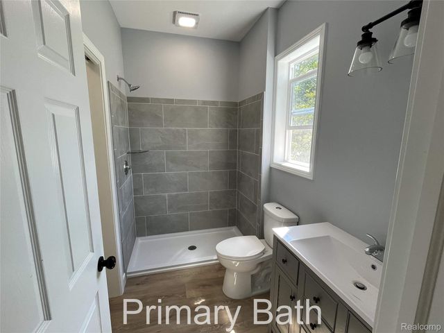 3175 OAKRIDGE Drive, Highland Charter Township, MI 48356