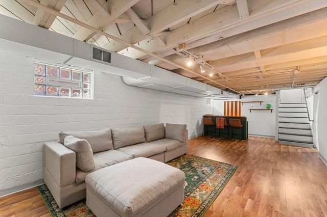 5036 35th Avenue S, Minneapolis, MN 55417
