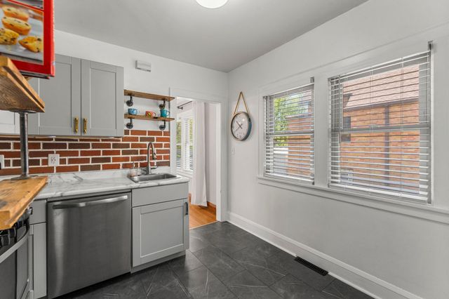 5036 35th Avenue S, Minneapolis, MN 55417