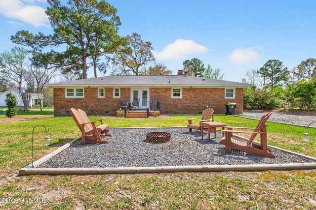 1064 Ward Avenue SW, Calabash, NC 28467