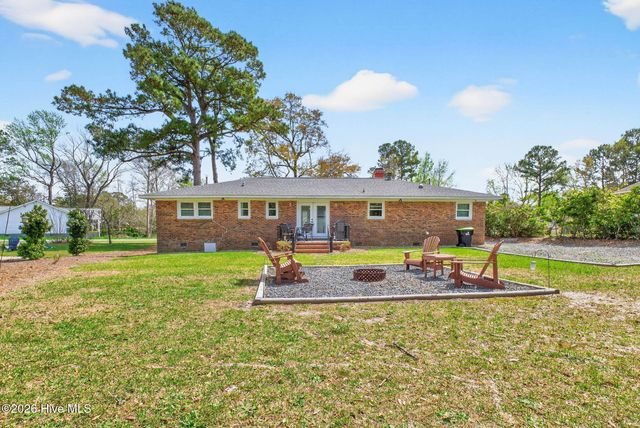 1064 Ward Avenue SW, Calabash, NC 28467