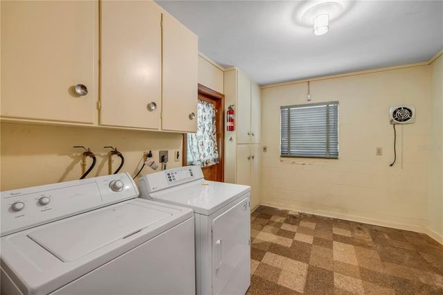 221 DELESPINE DRIVE, Debary, FL 32713