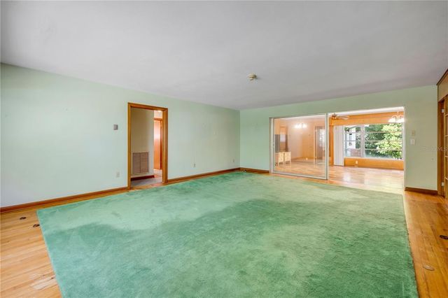 221 DELESPINE DRIVE, Debary, FL 32713