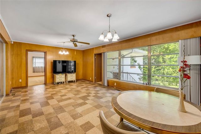 221 DELESPINE DRIVE, Debary, FL 32713