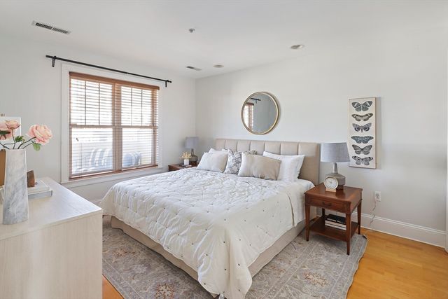 1306 Columbia Road 5C, Boston, MA 02127