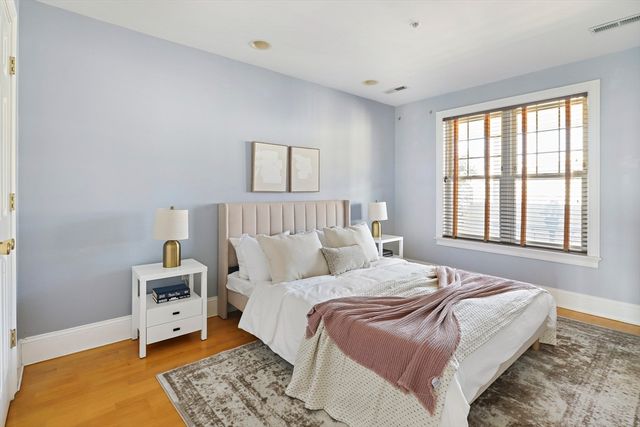 1306 Columbia Road 5C, Boston, MA 02127