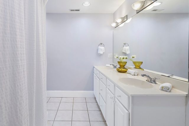 1306 Columbia Road 5C, Boston, MA 02127