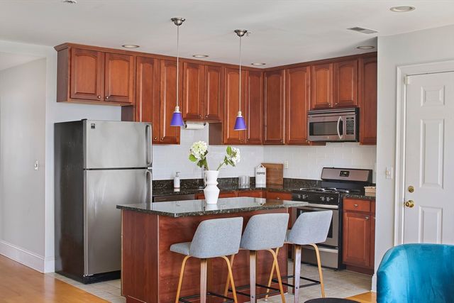 1306 Columbia Road 5C, Boston, MA 02127