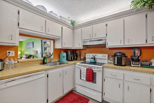 1830 SW 81st Avenue 4107, North Lauderdale, FL 33068