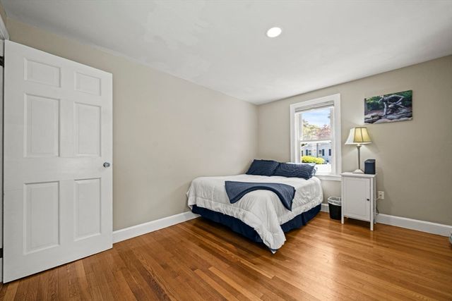 1 Brook Rd, Woburn, MA 01801