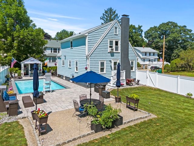 1 Brook Rd, Woburn, MA 01801