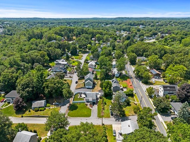 1 Brook Rd, Woburn, MA 01801