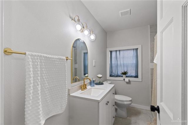 1010 E Pierce Avenue, Harlingen, TX 78550