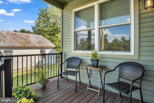 44 SANDY BOTTOM RD, Carlisle, PA 17015