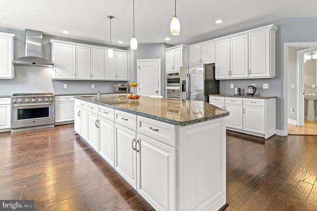 5220 BONNIE BRAE FARM DR, Haymarket, VA 20169