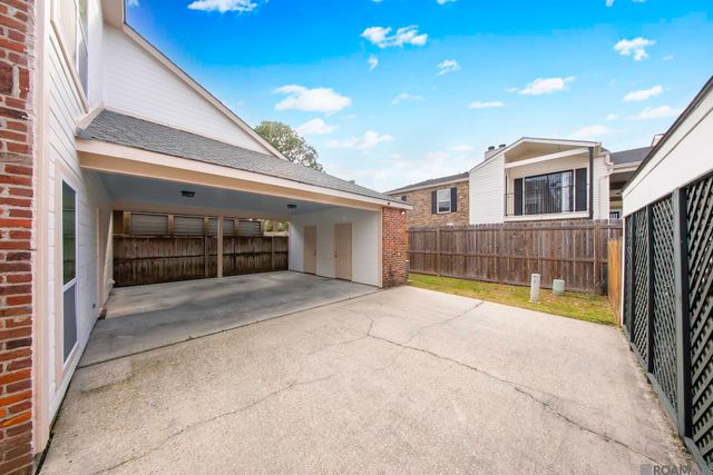 1731 Manor Oak Dr, Baton Rouge, LA 70810