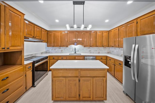 1731 Manor Oak Dr, Baton Rouge, LA 70810