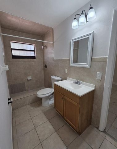 2127 NW 7th Street, Fort Lauderdale, FL 33311