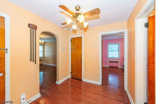 488 Grove St, Clifton City, NJ 07013