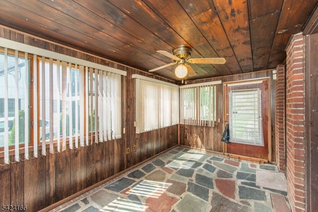 488 Grove St, Clifton City, NJ 07013