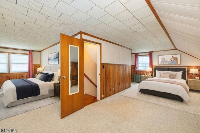 488 Grove St, Clifton City, NJ 07013