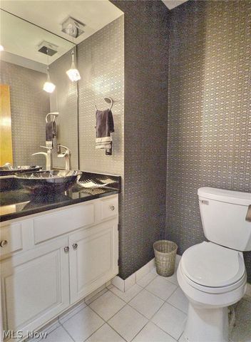 25818 Fairmount Boulevard, Beachwood, OH 44122