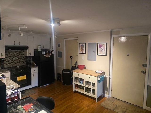 520 Talbot Ave 9, Boston, MA 02124