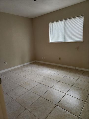 527 Tara Plantation Drive, Richmond, TX 77469