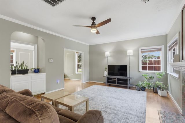 2114 Gentryside Drive, Houston, TX 77077