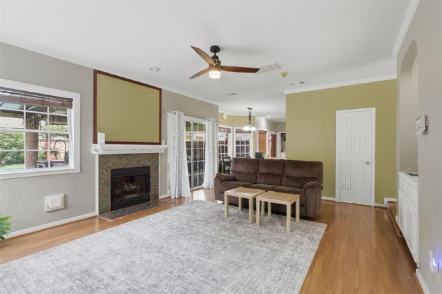 2114 Gentryside Drive, Houston, TX 77077