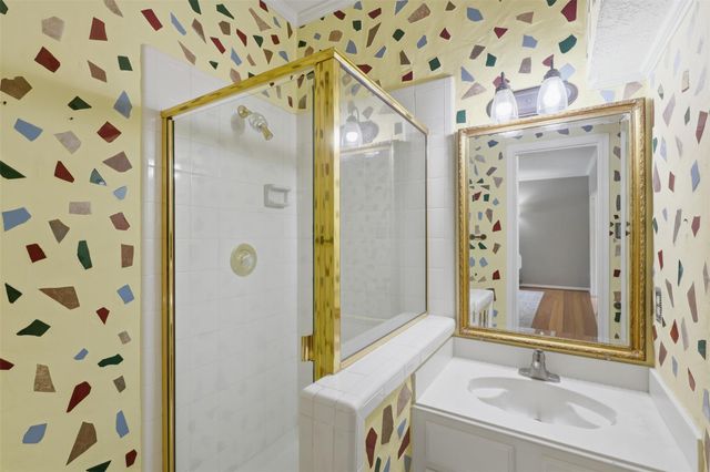 2114 Gentryside Drive, Houston, TX 77077