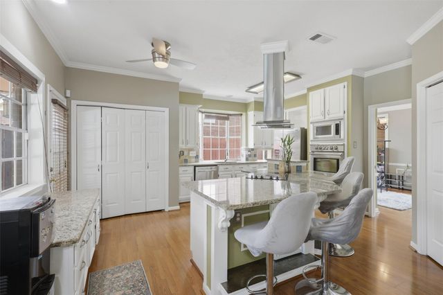2114 Gentryside Drive, Houston, TX 77077