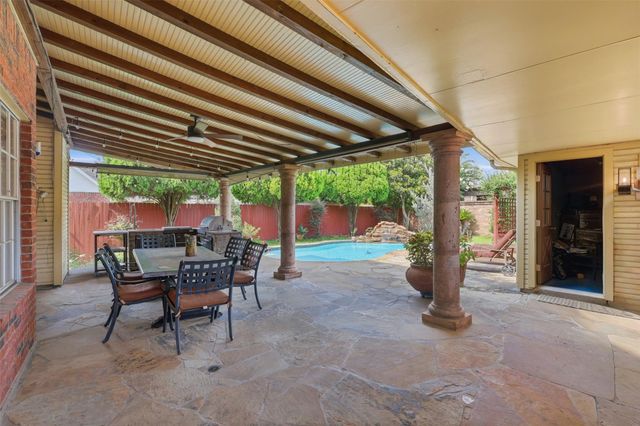 2114 Gentryside Drive, Houston, TX 77077