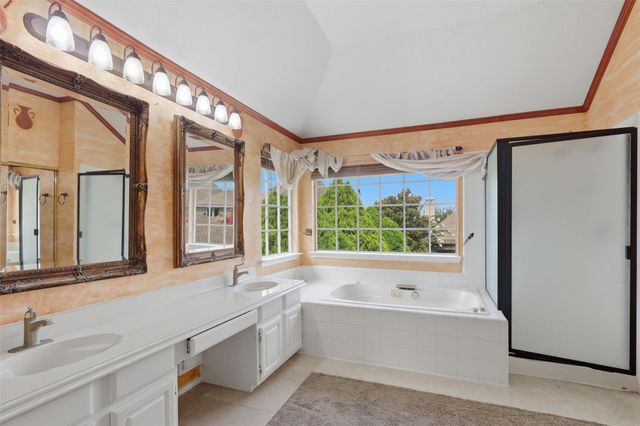 2114 Gentryside Drive, Houston, TX 77077