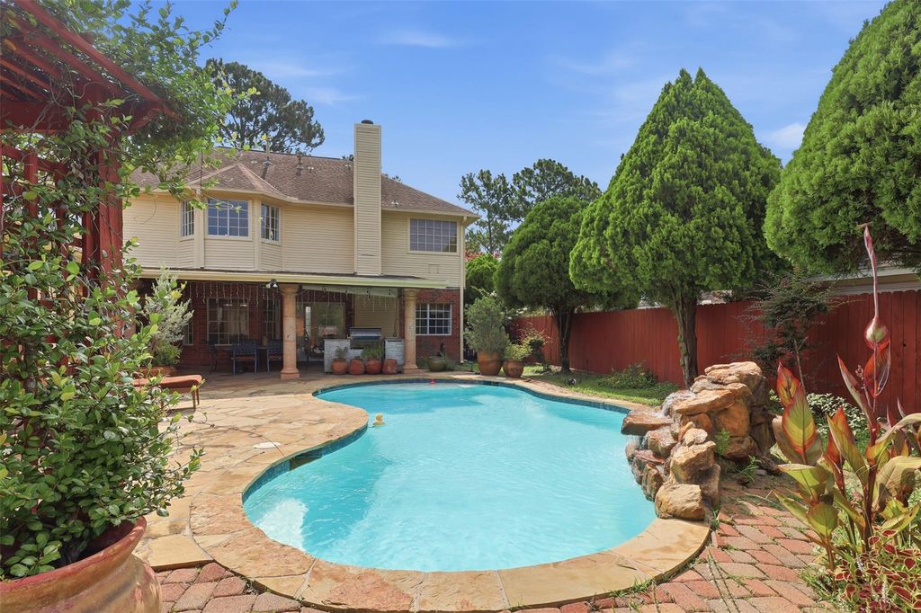 2114 Gentryside Drive, Houston, TX 77077