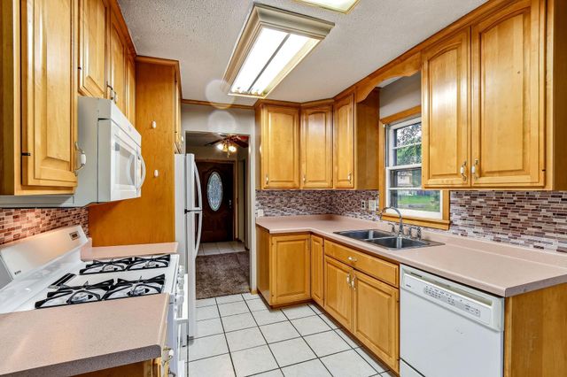 11324 Quinn Street NW, Coon Rapids, MN 55433