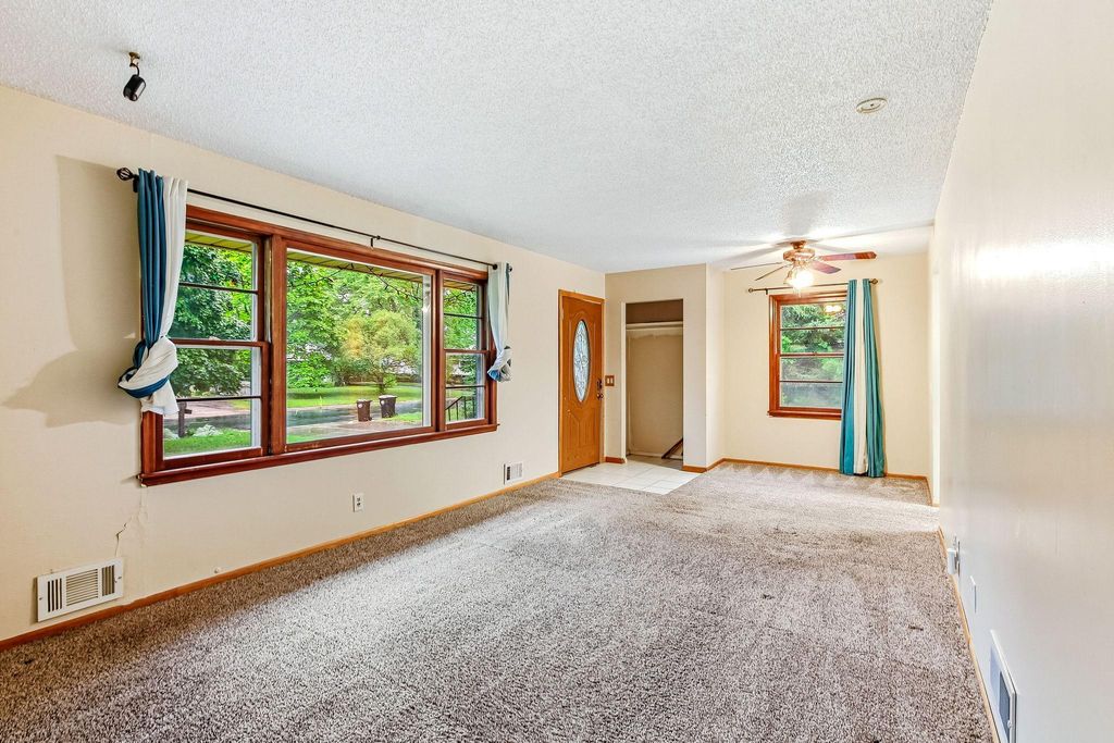 11324 Quinn Street NW, Coon Rapids, MN 55433 — photo 4