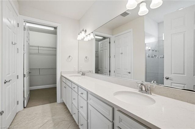 9395 Greyhawk TRL, Naples, FL 34120