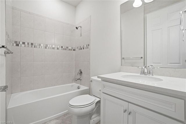 9395 Greyhawk TRL, Naples, FL 34120