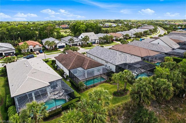 9395 Greyhawk TRL, Naples, FL 34120