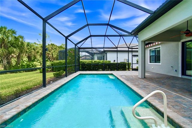 9395 Greyhawk TRL, Naples, FL 34120