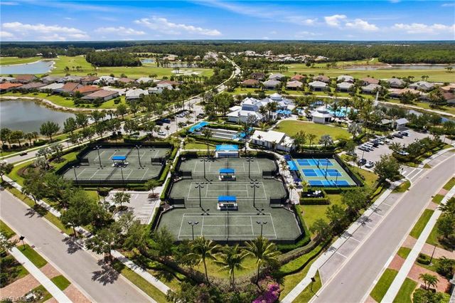 9395 Greyhawk TRL, Naples, FL 34120