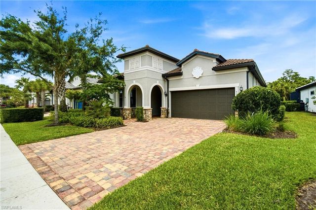 9395 Greyhawk TRL, Naples, FL 34120