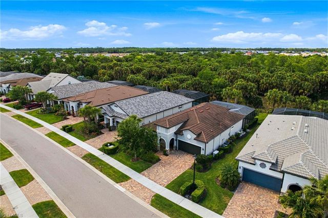 9395 Greyhawk TRL, Naples, FL 34120