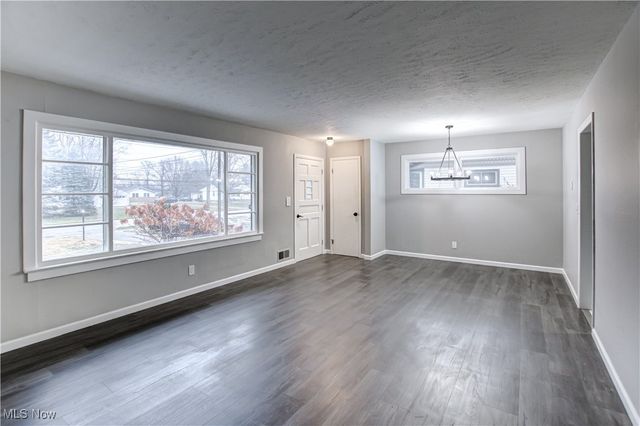 19819 Drake Road, Strongsville, OH 44149