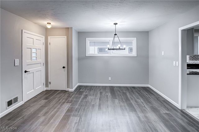 19819 Drake Road, Strongsville, OH 44149